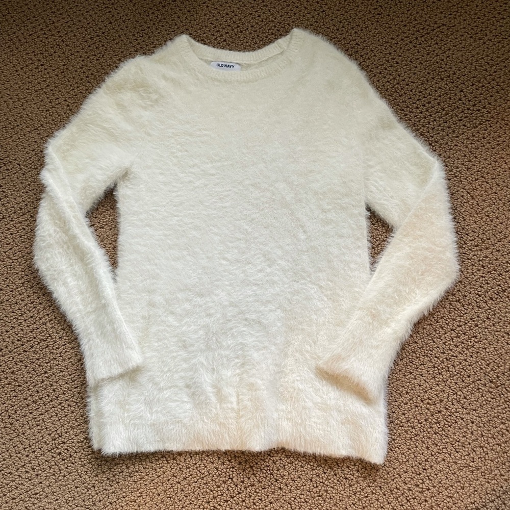 cream/white cozy sweater